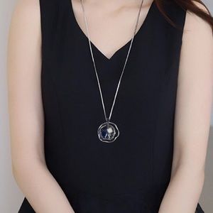 Vintage style long chain pendant with crystals